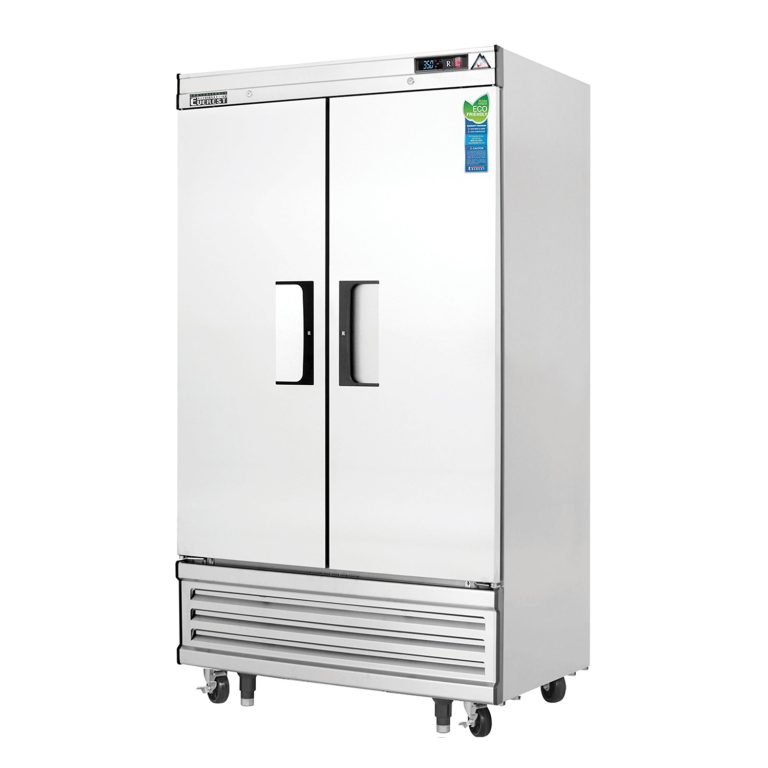 Everest EBNR2 39 3/8" Acero Inoxidable Frigorífico de Entrada a Pie de 33 pies cúbicos, 2 Puertas Completas Solidas, Montaje Inferior