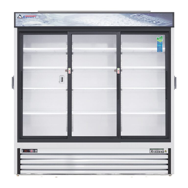 Everest EMSGR69C 72 7/8" Blanco 71 pies cúbicos refrigerador de cromatografía, 3 puertas de apertura completa