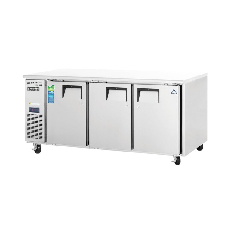 Everest ETF3 71 1/8" 不锈钢台下冷冻柜，3个实心门，22立方英尺